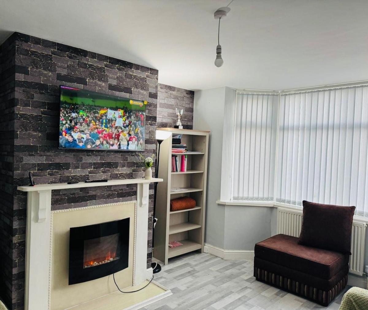 Cozy 2 Bedroom House In Bradford With 2 Private Car Parking And Garden * Bradford (West Yorkshire)